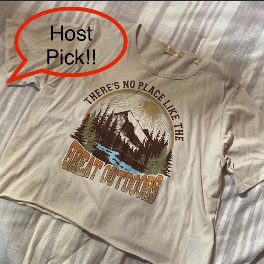 ☀️✨🏕 Host Pick!!! 🏕✨☀️     Altar’d state; cropped but not too short